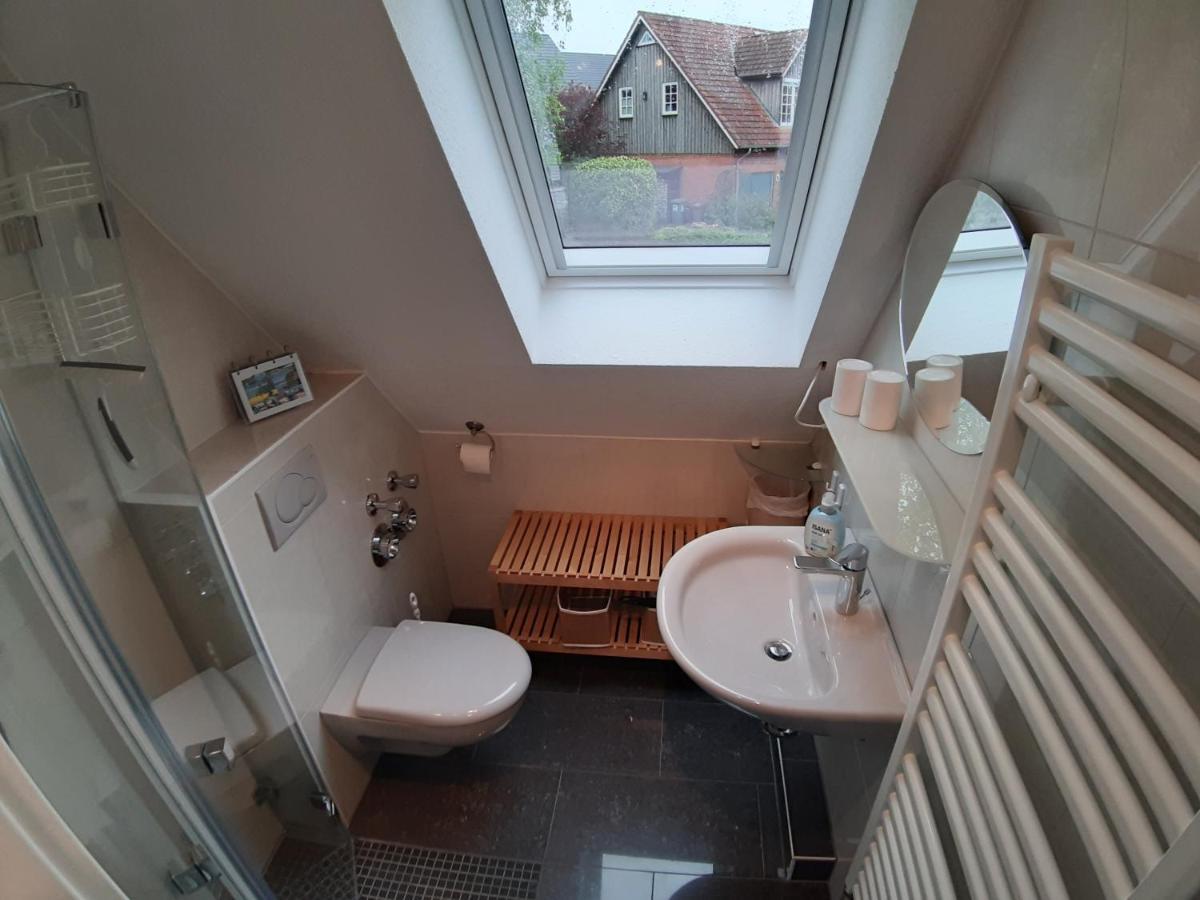 Ferienwohnung Am Schwanensee Plon Bagian luar foto