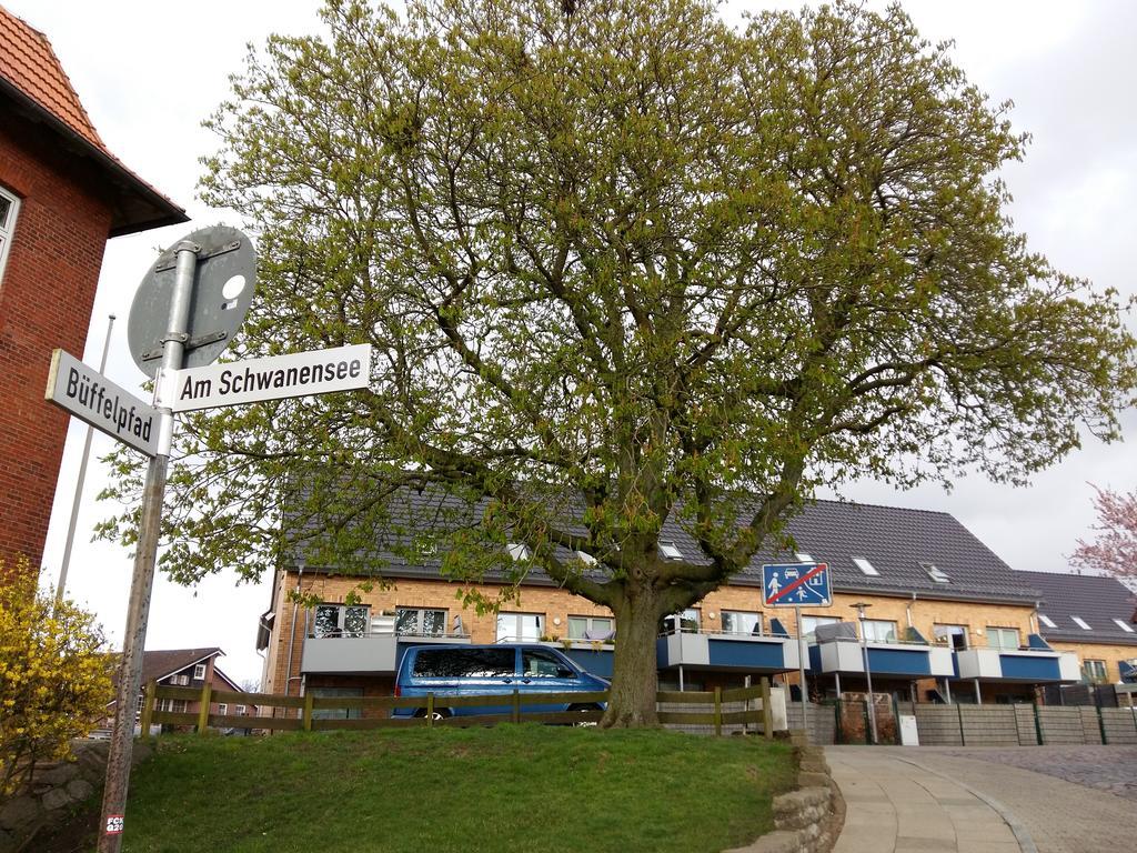 Ferienwohnung Am Schwanensee Plon Bagian luar foto