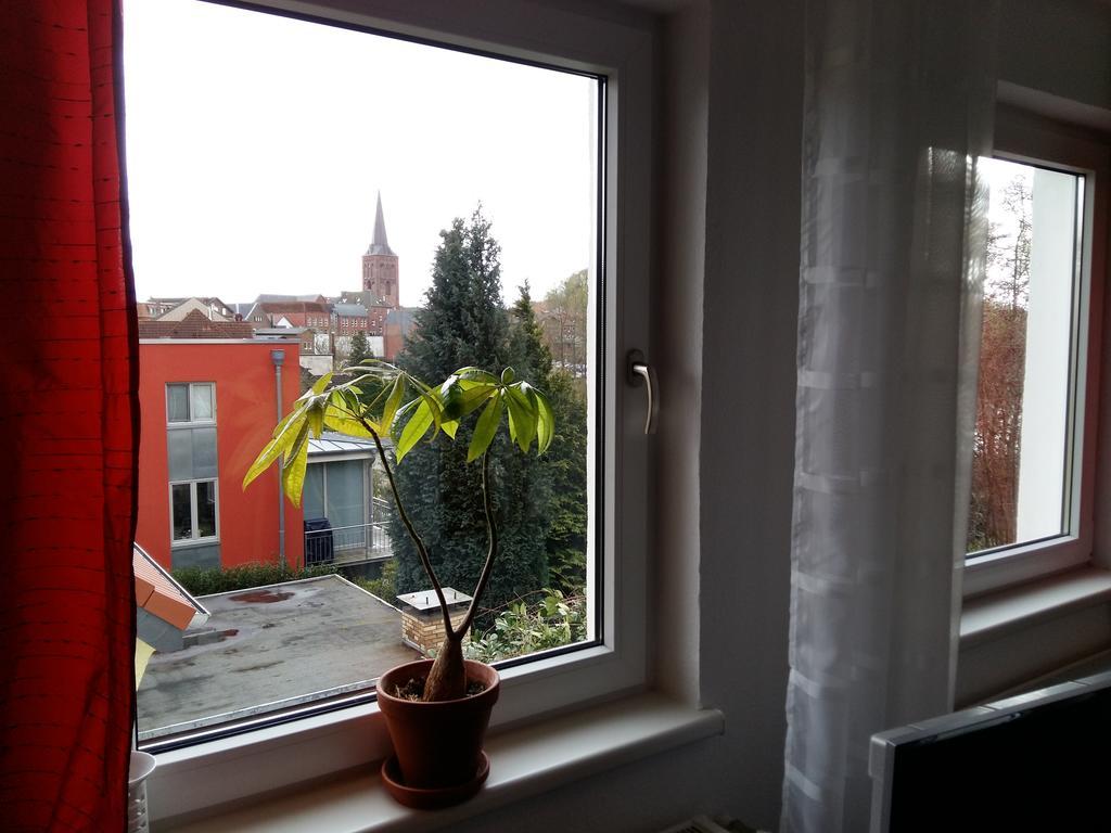 Ferienwohnung Am Schwanensee Plon Bagian luar foto