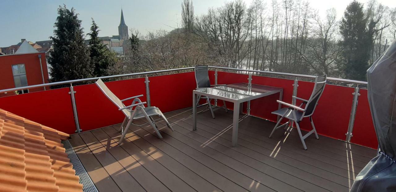 Ferienwohnung Am Schwanensee Plon Bagian luar foto