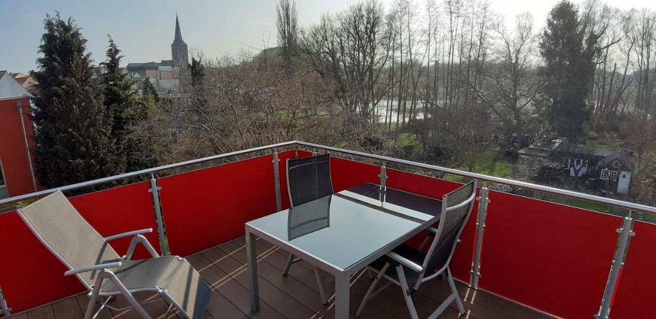 Ferienwohnung Am Schwanensee Plon Bagian luar foto